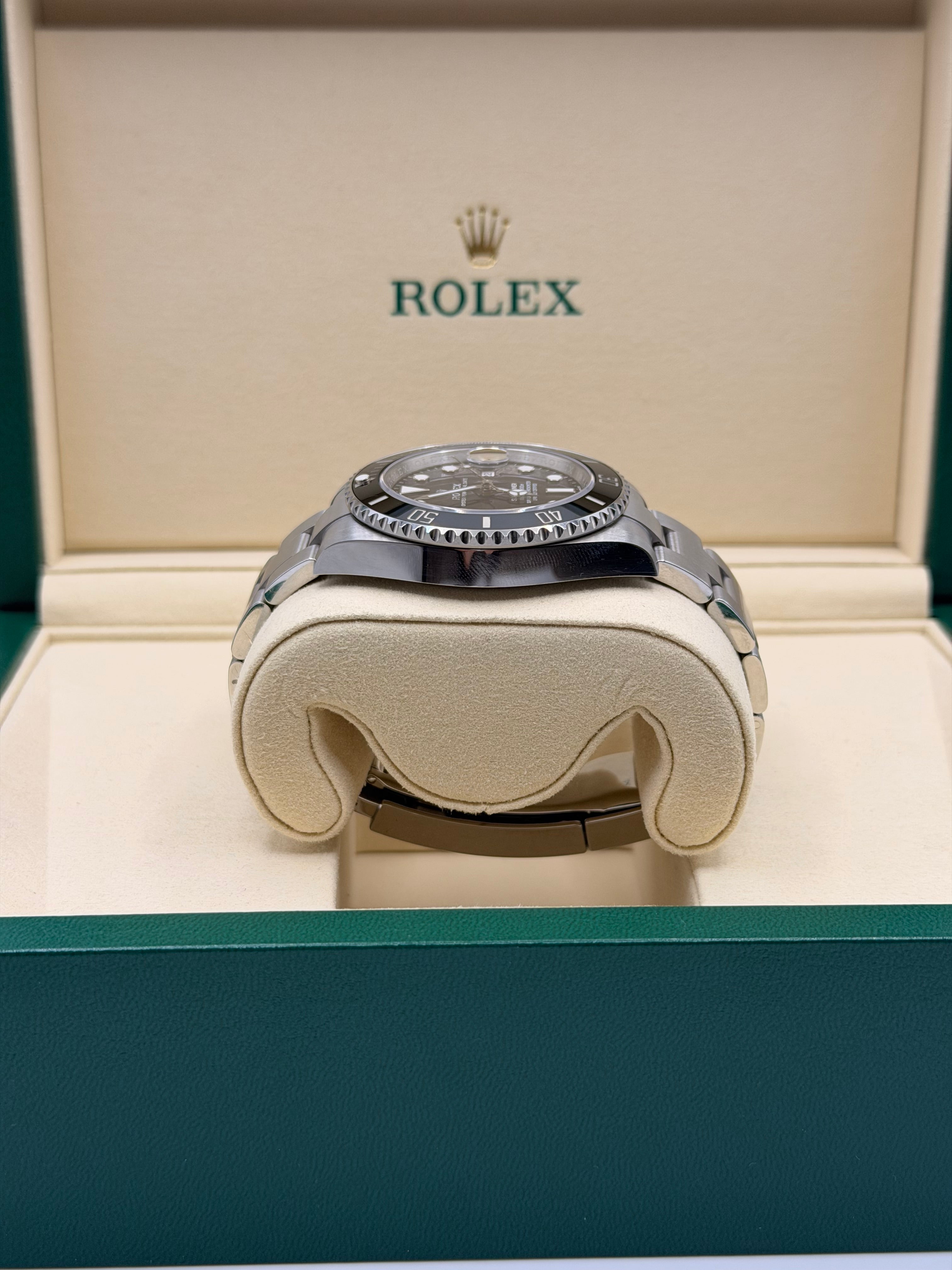 ROLEX SUBMARINER DATE - 126610LN